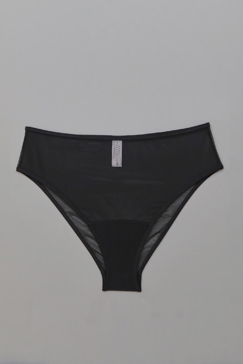 Kendi Brief in Black - MARY YOUNG